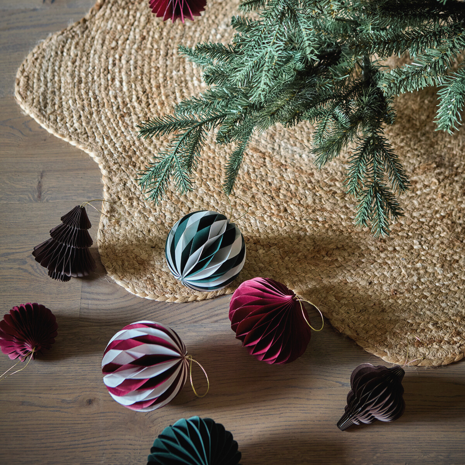Boule Noël en papier vert foncé