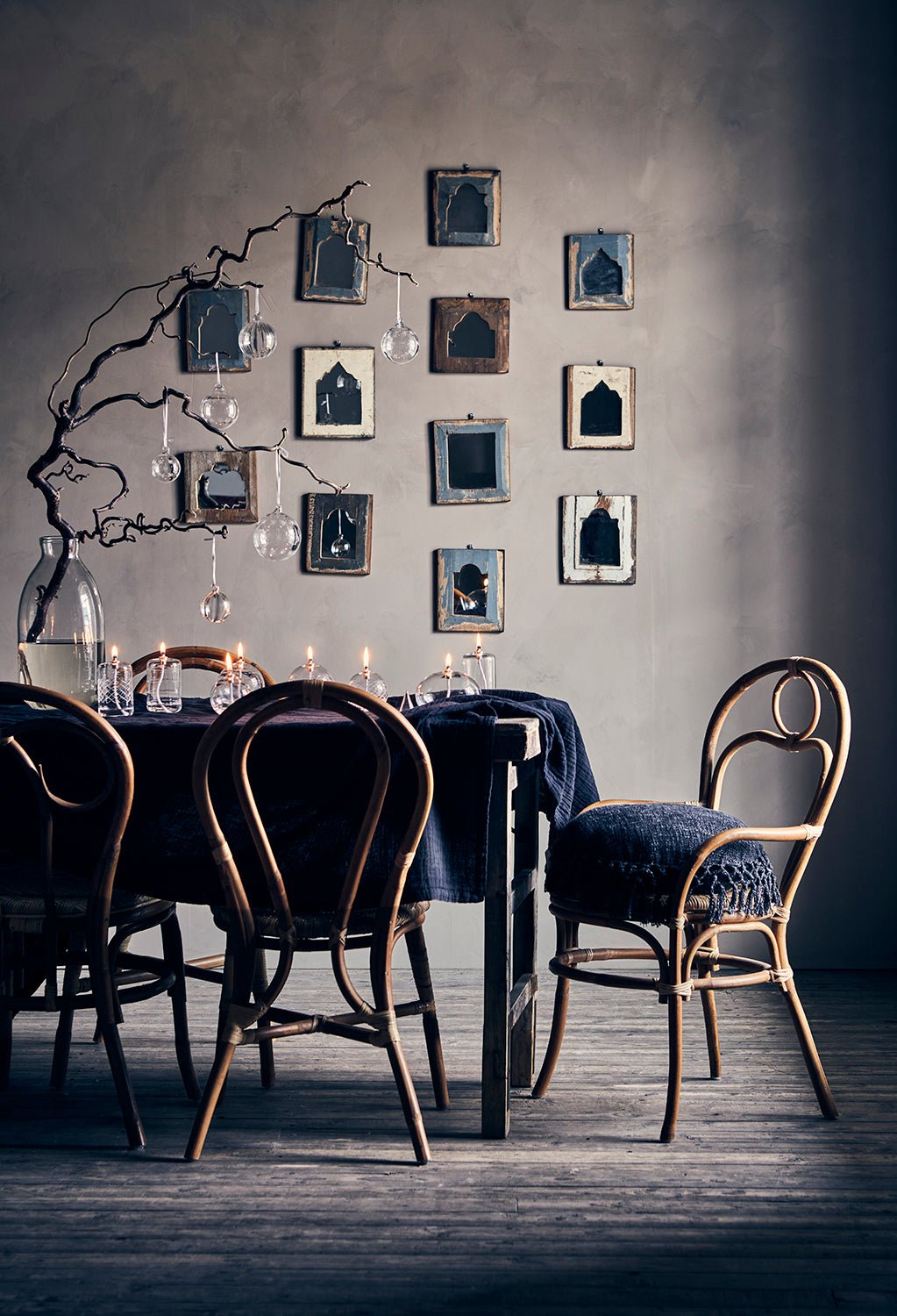 Nappe noire en gaze de coton