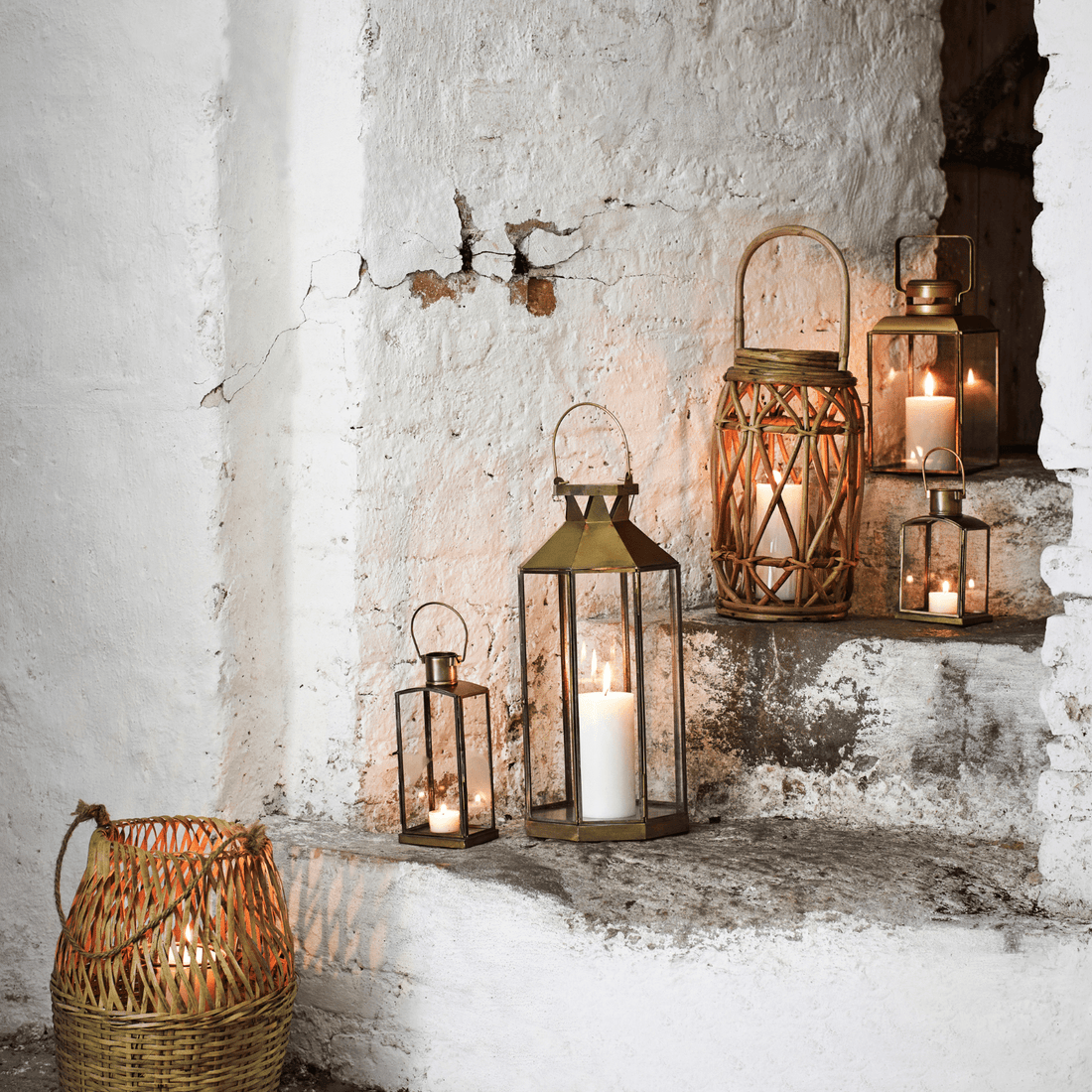 lanterne antique en metal de couleur laiton