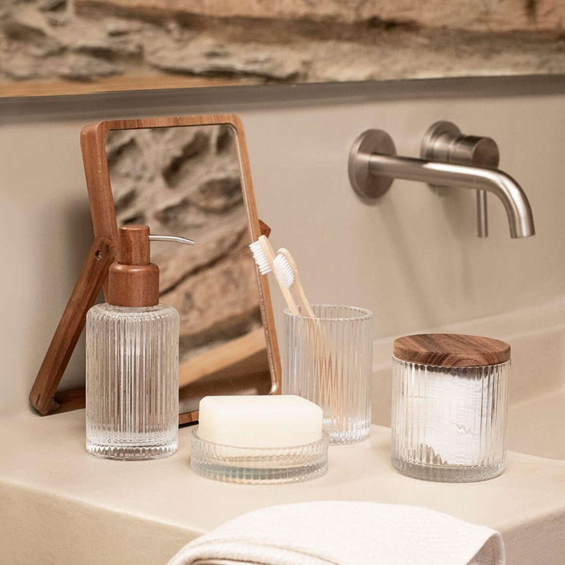 Boite en verre strie et couvercle en bois d&