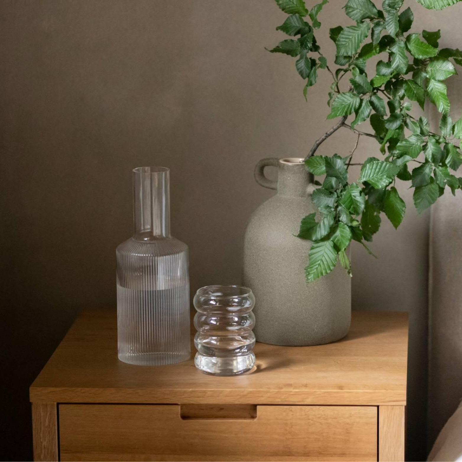 carafe en verre transparent strie de haute qualité 1L