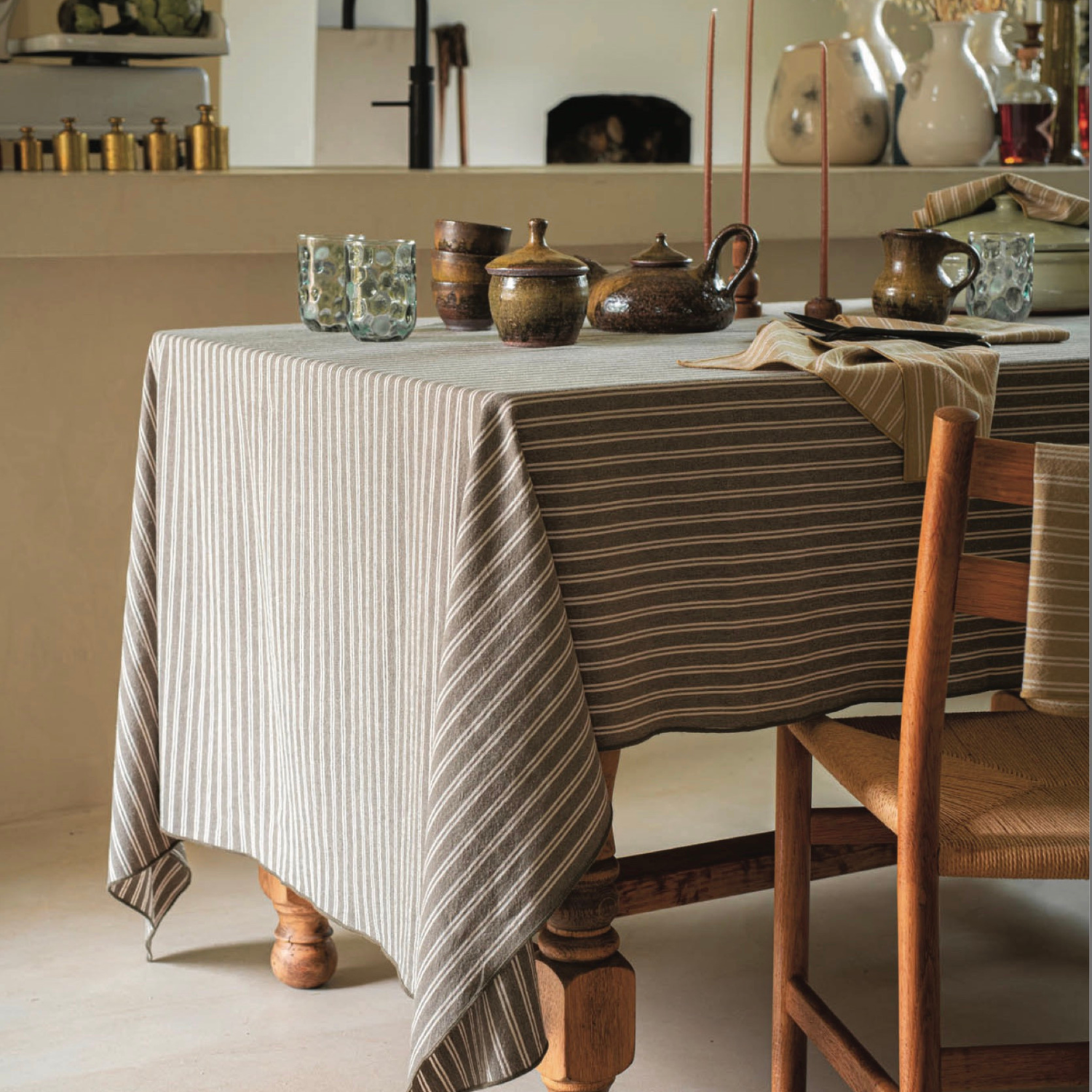 nappe_déperlante_en_coton_enduit_couleur_kaki