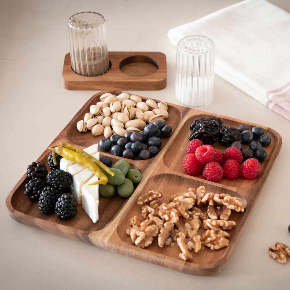 plateau aperitif en bois acacia