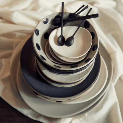 Assiette pose bijoux en gres blanc