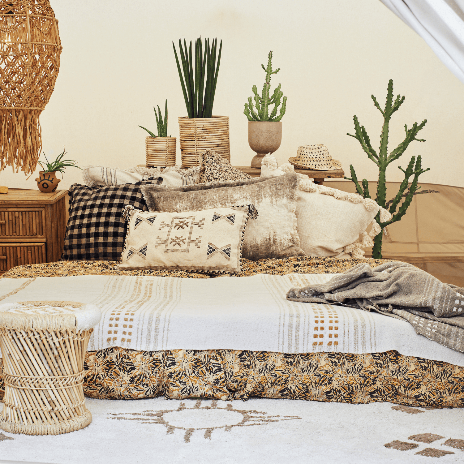 drap de plage fouta en coton recycle de couleur caramel madam stoltz