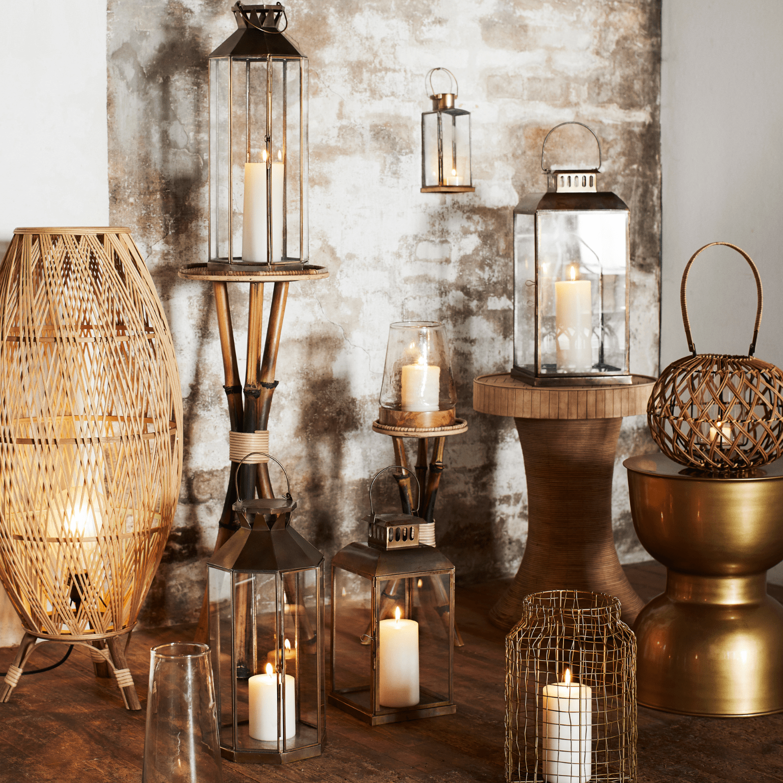 lanterne antique en metal de couleur laiton