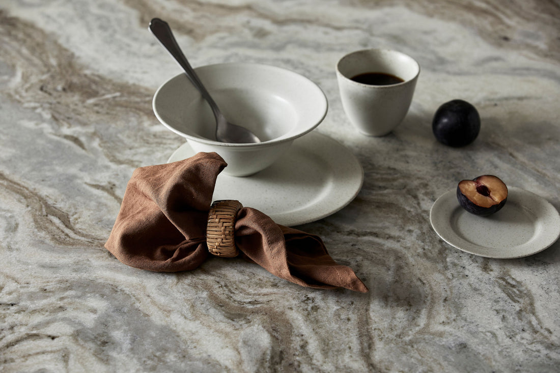 serviette de table marron en lin et coton 