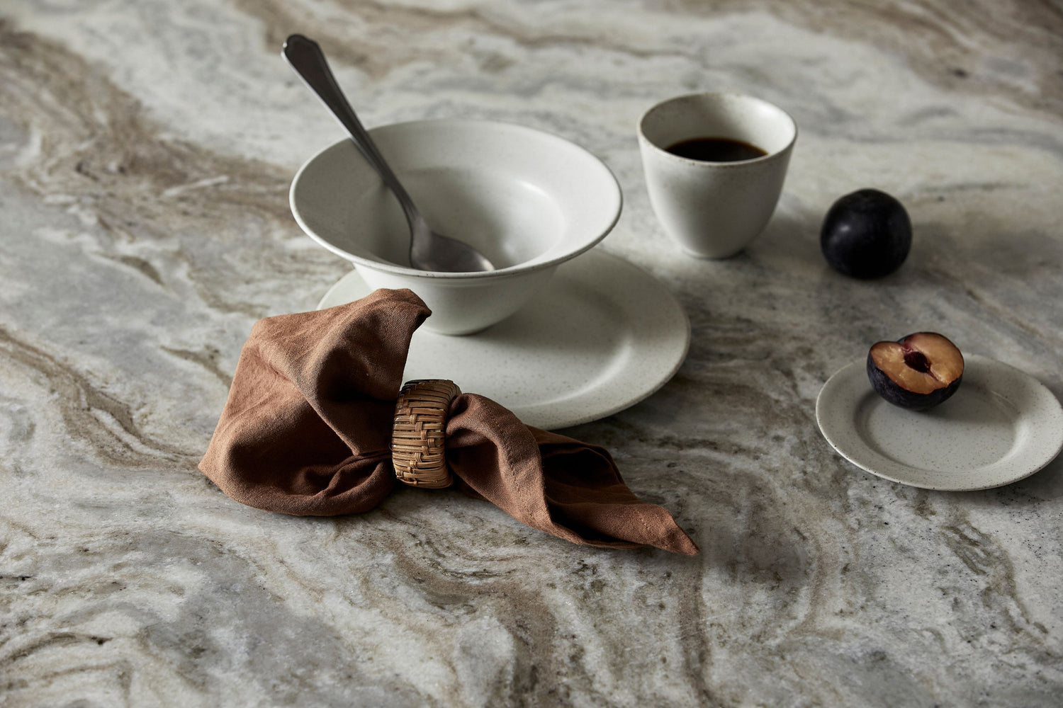 serviette de table marron en lin et coton 